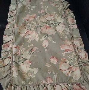 2 Waverly Home Fashions King Pillow Shams Green Floral